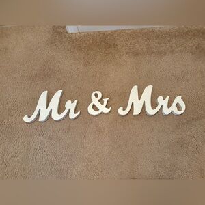 Mr & Mrs Decor